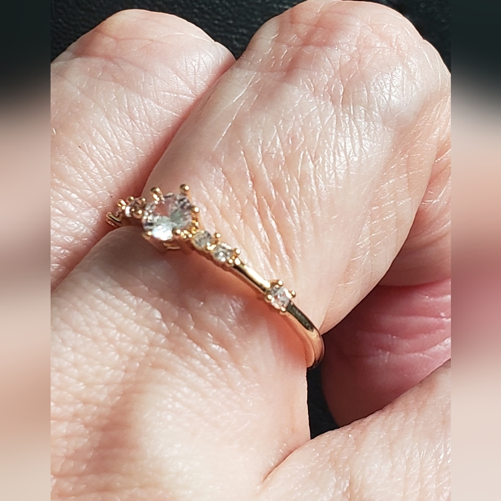NEW Dainty Ring, Tiny Gold Band W/ Diamond-like Gemstones, Sz 7.75.